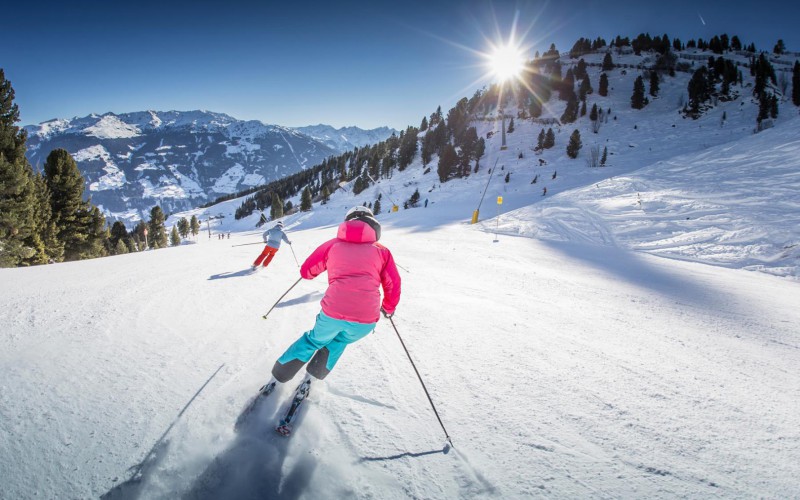 Skiers in Kaltenbach